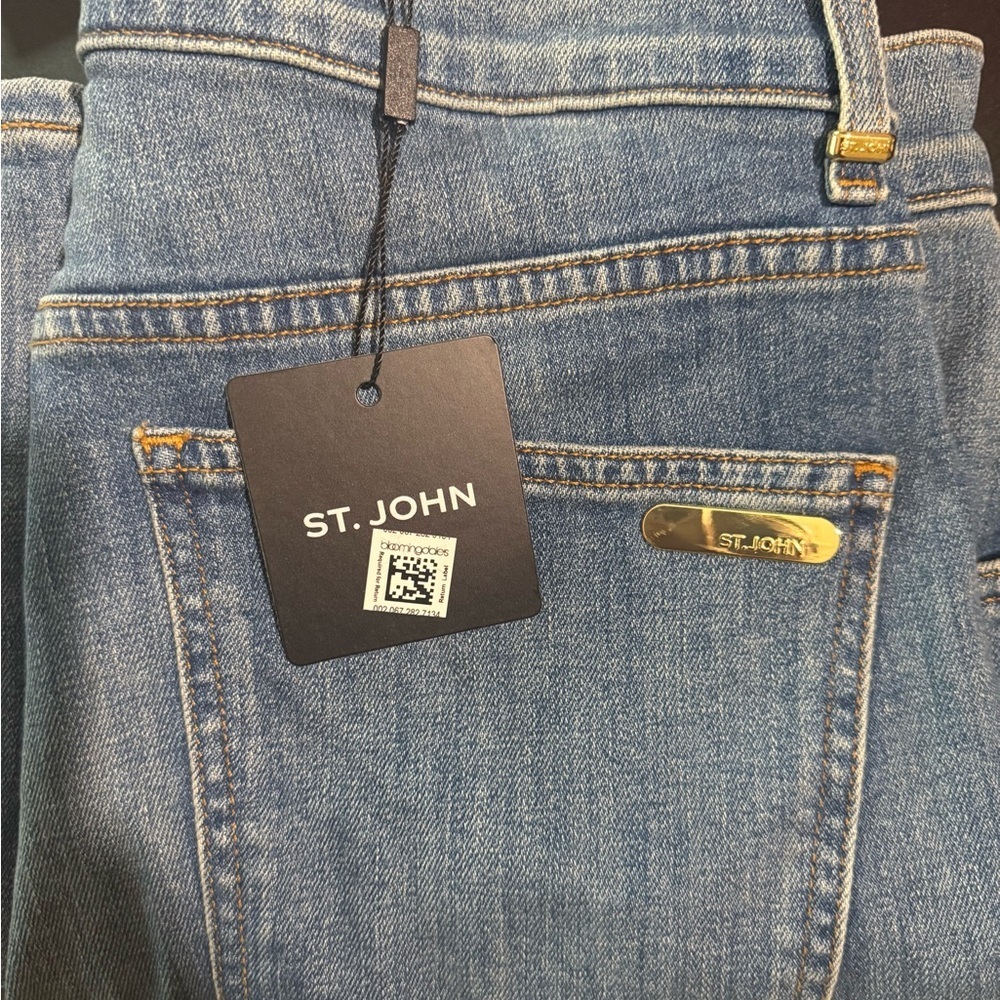 NWT St. John Laguna High Rise Flared Jeans size  12 - Picture 2 of 3